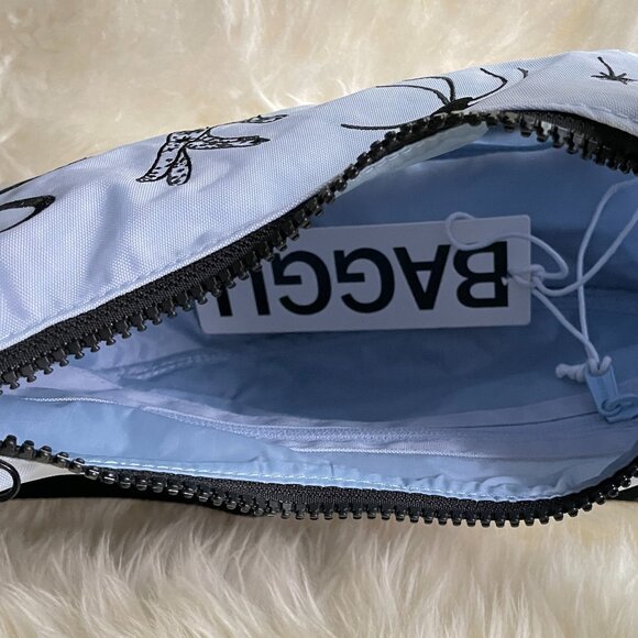 NWT Baggu Small Crescent Bag - Embroidered Ballet Icons - Picture 3 of 5